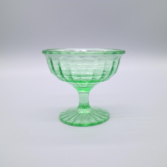 Vintage Green Depression Style Sherbet Glasses - Set of 5 - Picture 4 of 5